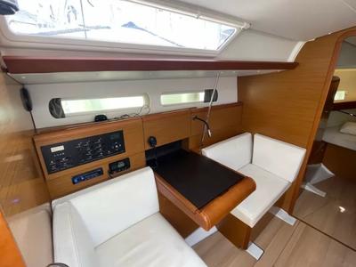 Salon of Blueberry, a Jeanneau Sun Odyssey 419 sailboat at Parikia, Greece