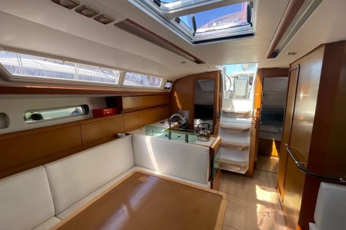 Salon of Blueberry, a Jeanneau Sun Odyssey 419 sailboat at Parikia, Greece