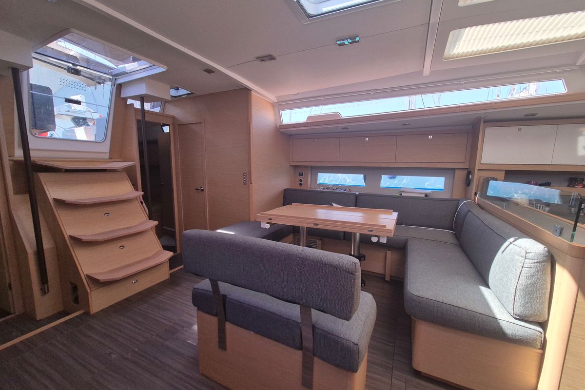 Salon of Premium +, a Dufour 530 sailboat at Rosignano Solvay, Italy