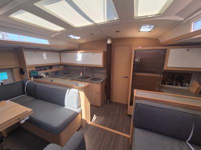 Galley of Premium +, a Dufour 530 sailboat at Rosignano Solvay, Italy