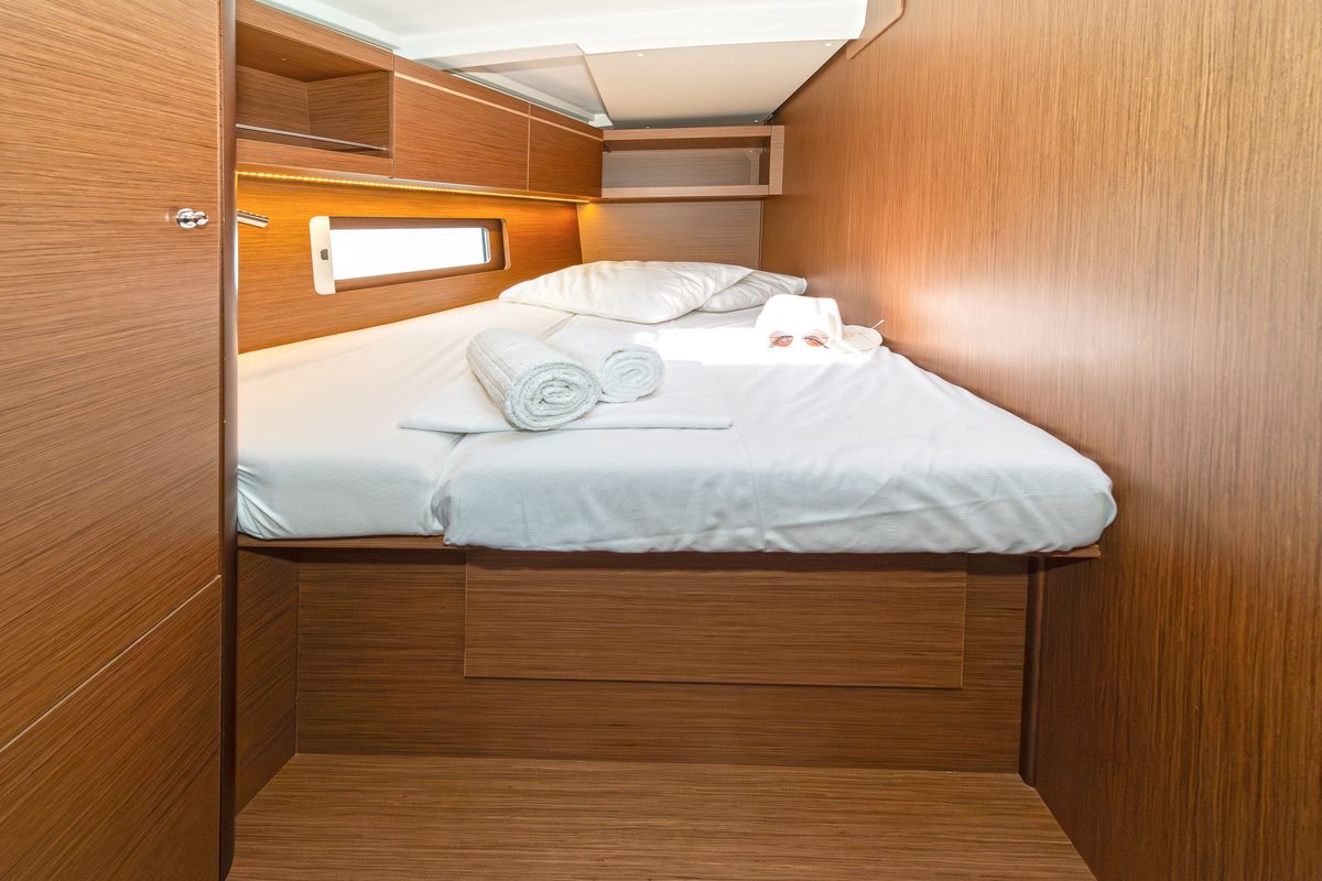 Cabin on Joanna, a Beneteau Oceanis 46.1 sailboat at Volos Municipality, Greece