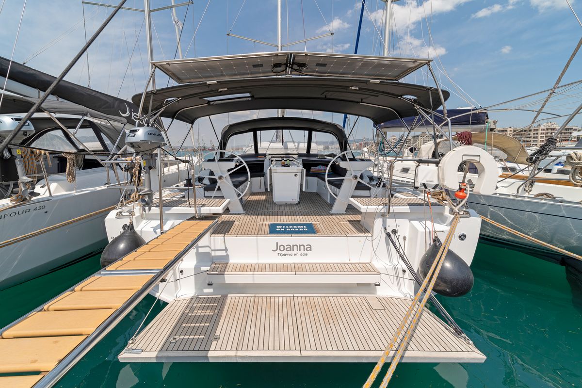 Deck of Joanna, a Beneteau Oceanis 46.1 sailboat at Volos Municipality, Greece