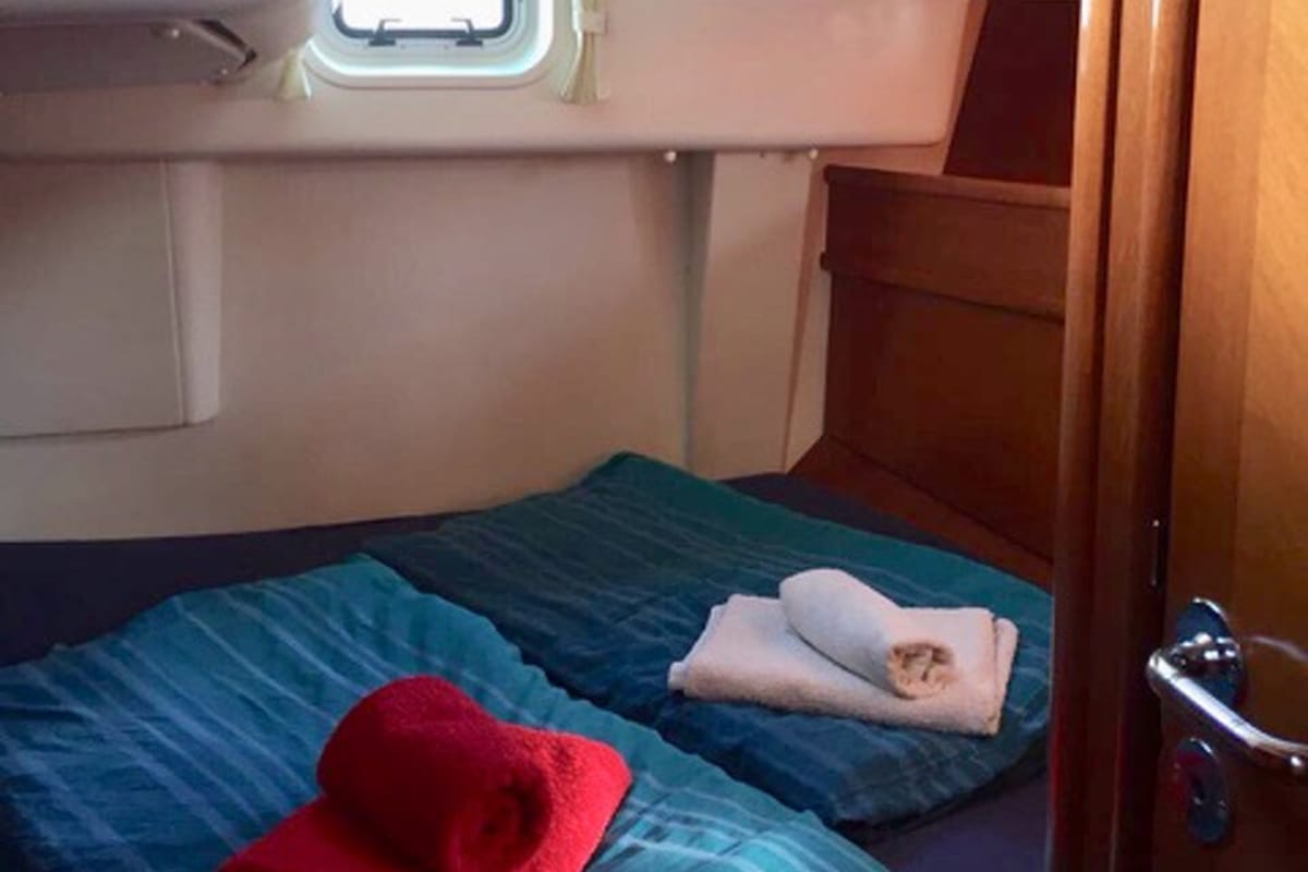 Cabin on Felicita, a Jeanneau Sun Odyssey 54 DS sailboat at Kontokali, Greece