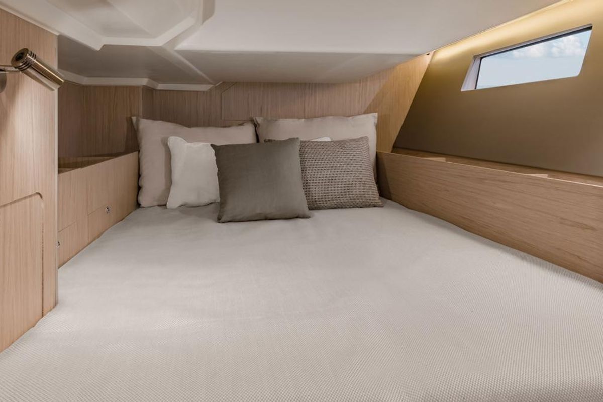 Cabin on Sunsail 41.1 Classic, a Beneteau Oceanis 411 sailboat at Procida, Italy