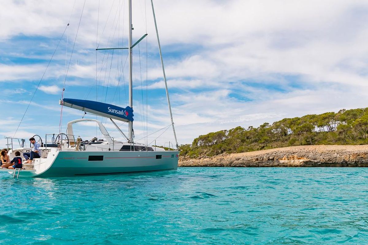 Exterior view of Sunsail 41.1 Classic, a Beneteau Oceanis 411 sailboat at Procida, Italy