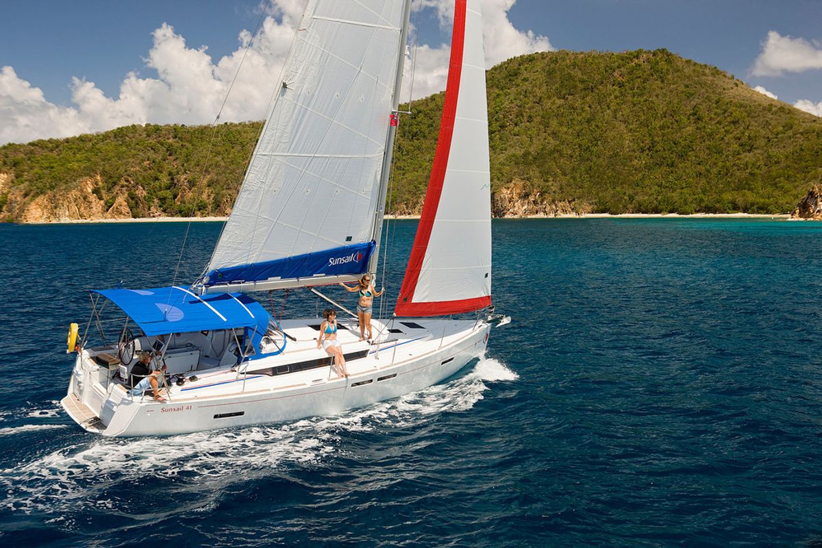 Exterior view of Sunsail 41.1 Classic, a Beneteau Oceanis 411 sailboat at Procida, Italy