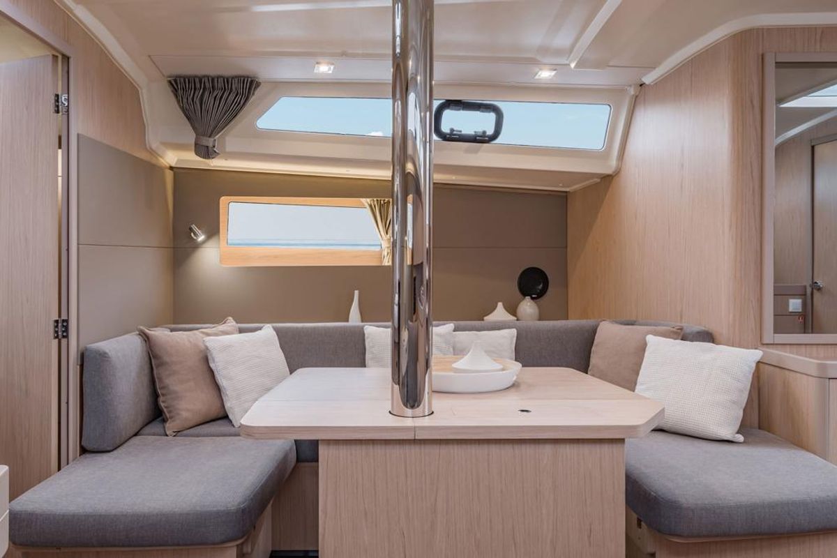 Salon of Sunsail 41.1 Classic, a Beneteau Oceanis 411 sailboat at Procida, Italy
