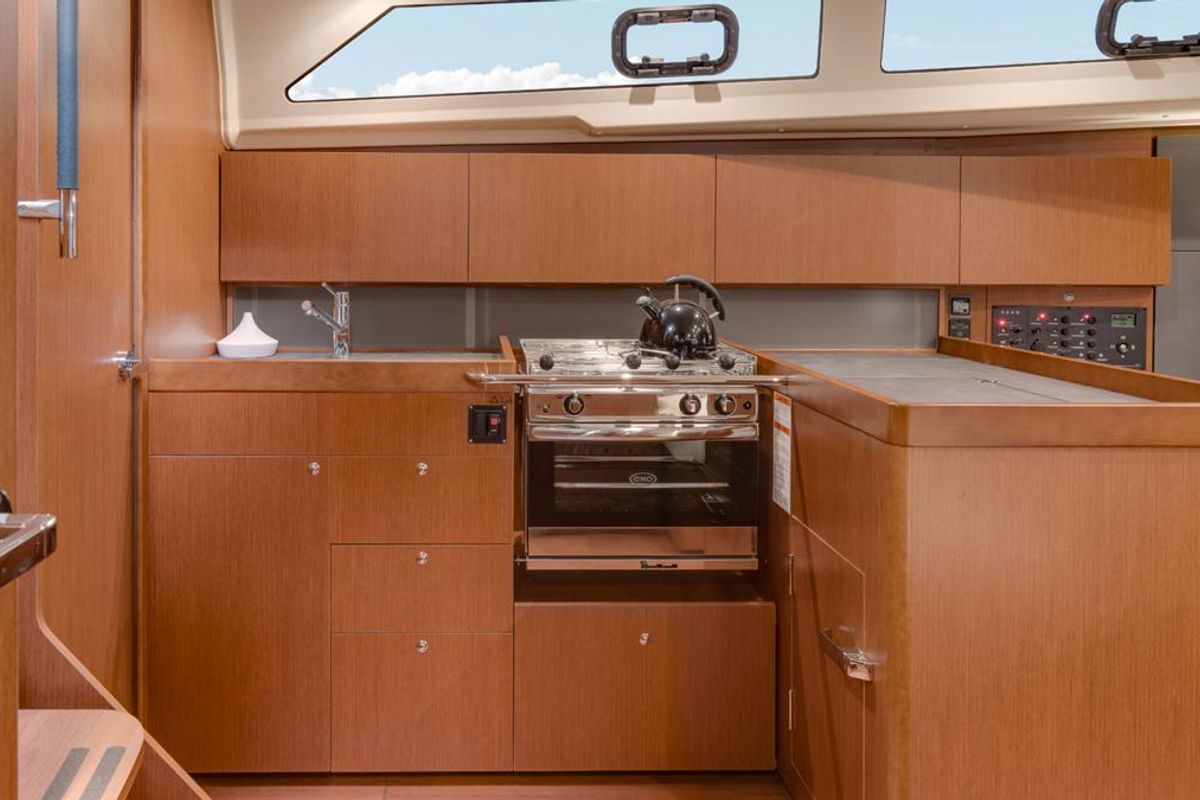 Galley of Sunsail 41.1 Classic, a Beneteau Oceanis 411 sailboat at Procida, Italy