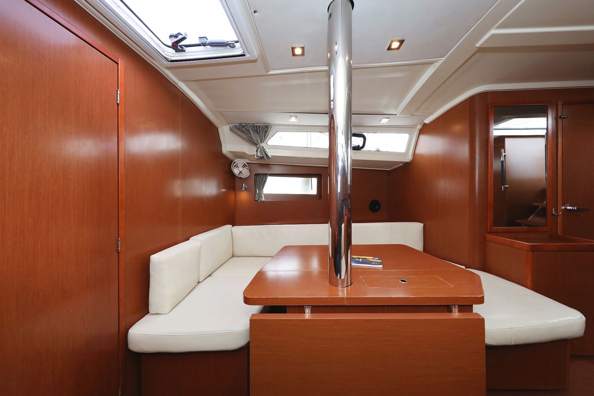 Salon of Dream Course, a Beneteau Oceanis 41.1 sailboat at Grad Vodice, Croatia