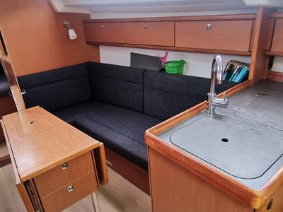 Salon of S/Y Alkyoni, a Bavaria Cruiser 33 sailboat at Preveza, Greece