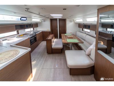Salon of Emma, a Beneteau Oceanis 46.1 sailboat at Puntone di Scarlino, Italy