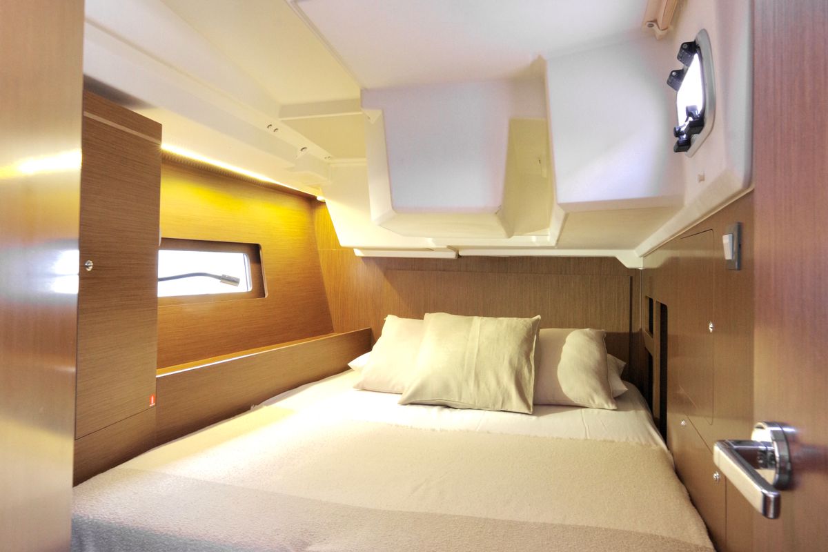 Cabin on Emma, a Beneteau Oceanis 46.1 sailboat at Puntone di Scarlino, Italy