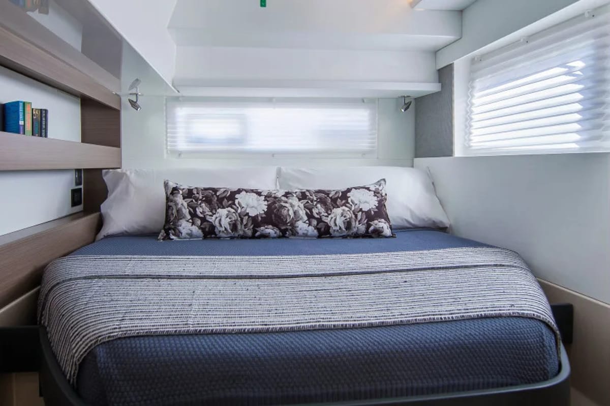 Cabin on Moorings 4200/3/3 Exclusive, a Leopard 42 catamaran at Uturoa, France