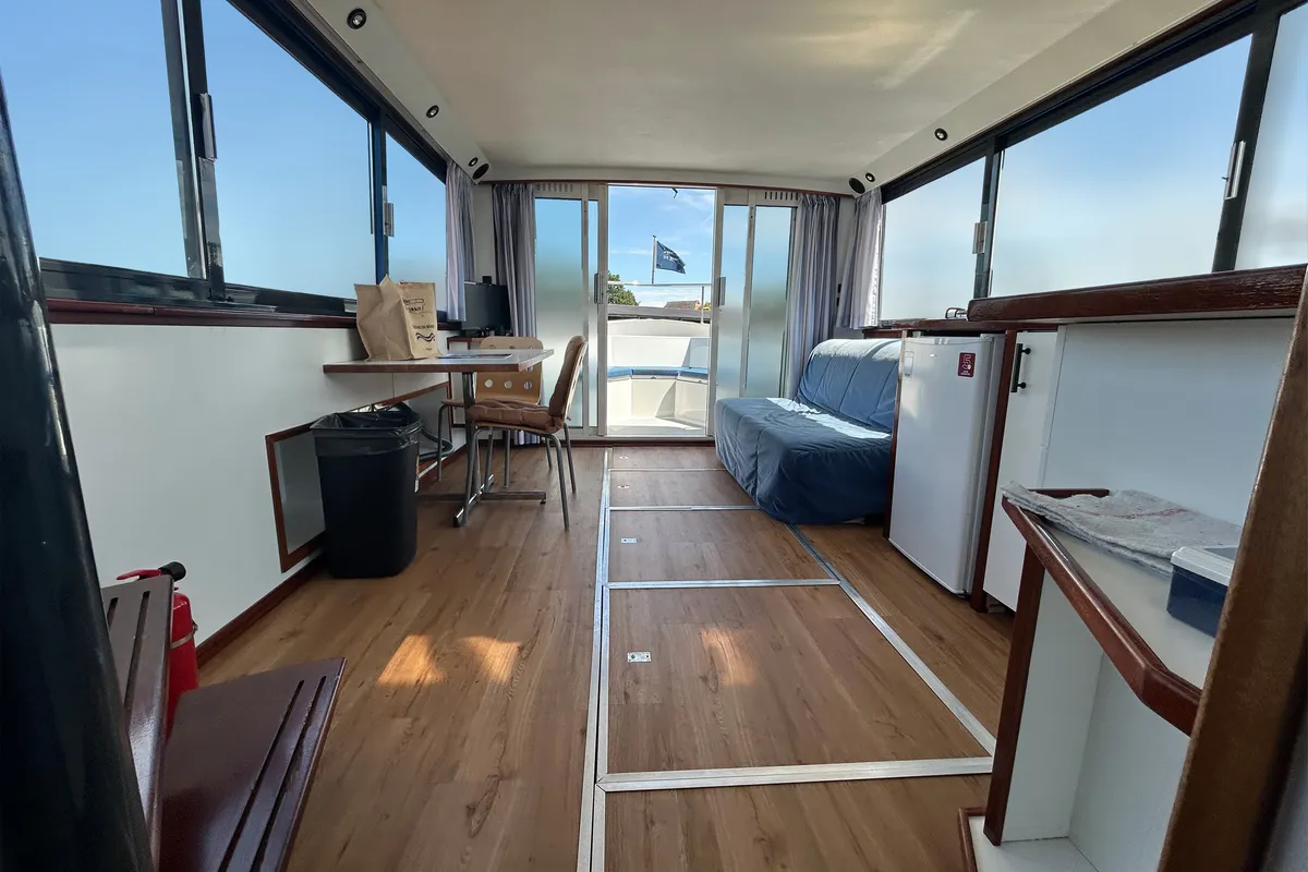 Salon of Queen, a De Drait Safari Houseboat 1050 motorboat at Drachten, Netherlands
