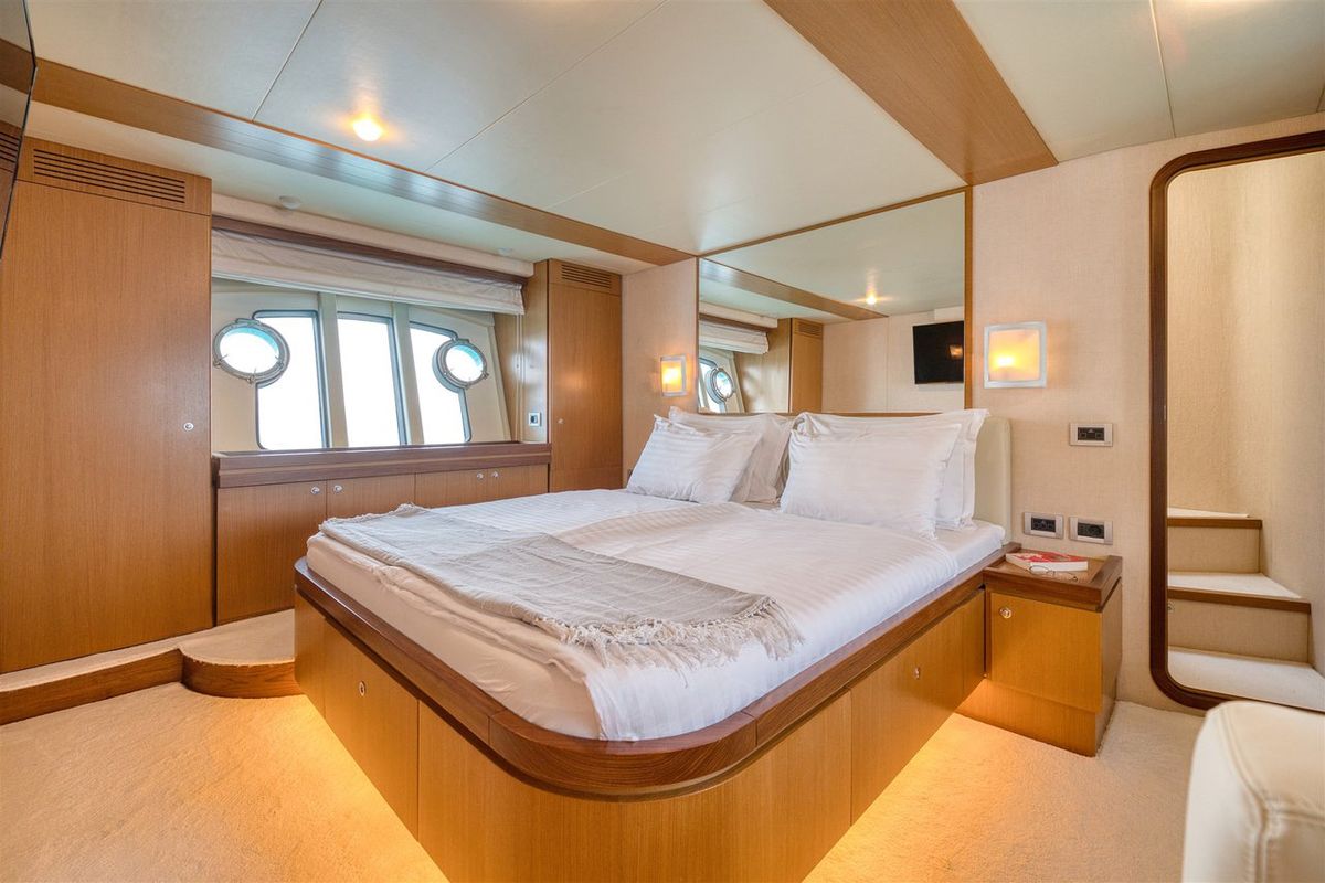 Cabin on M/Y Dominique, a Ferretti Yachts 681 yacht at Split, Croatia