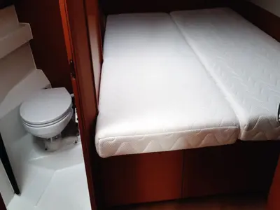 Cabin on SARAVAH, a Jeanneau Sun Odyssey 410 sailboat at La Favière, France