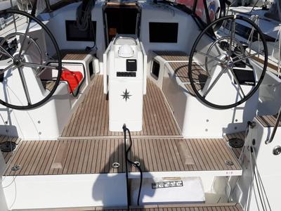 Cockpit of SARAVAH, a Jeanneau Sun Odyssey 410 sailboat at La Favière, France
