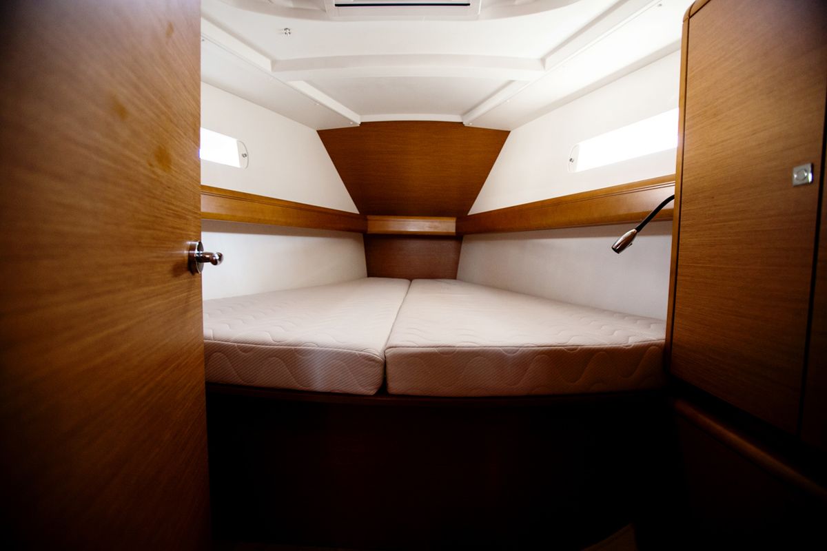 Cabin on Charlie, a Jeanneau Sun Odyssey 449 sailboat at Athens, Greece