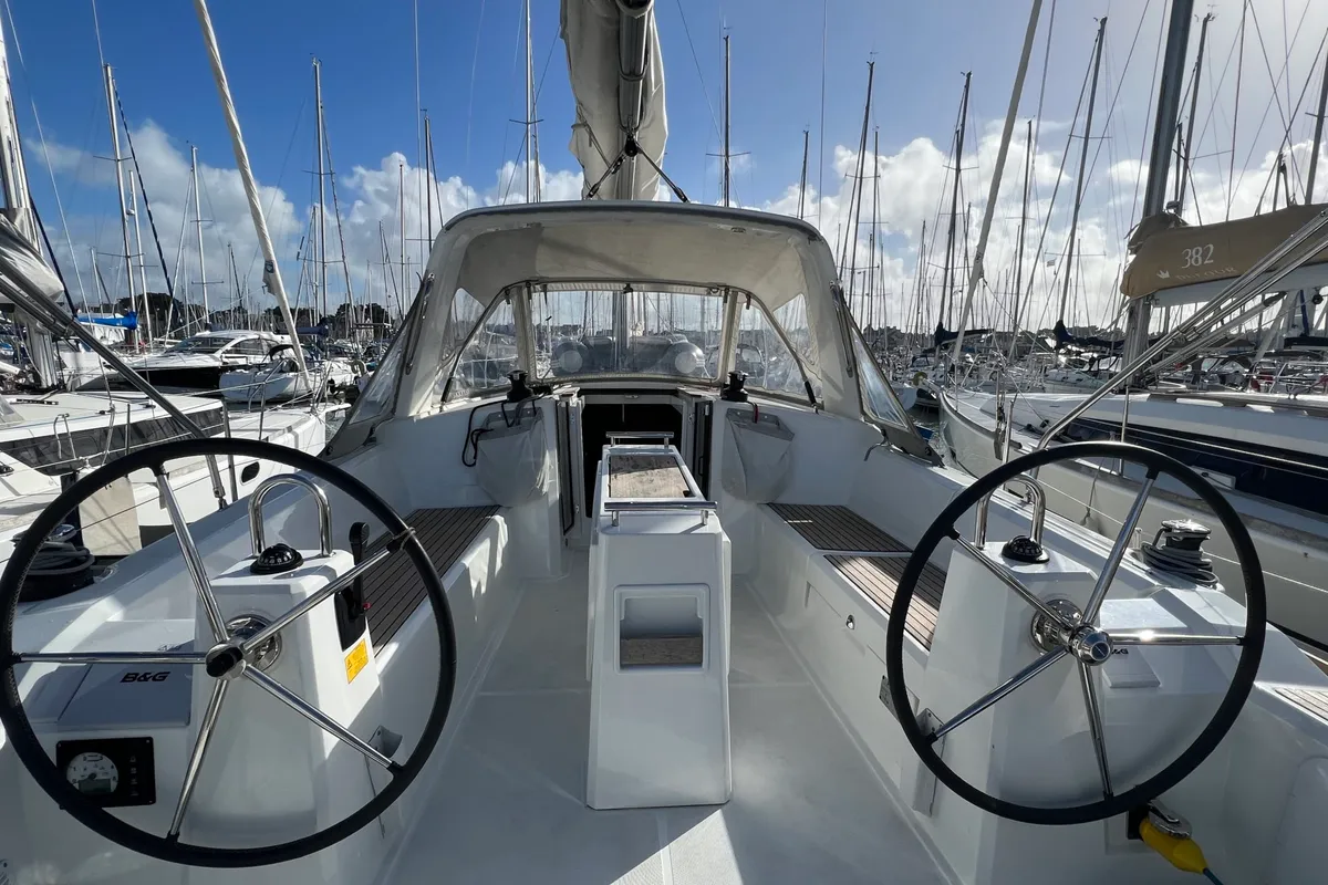 Cockpit of Houat Else, a Beneteau Oceanis 38 sailboat at Port Navalo, France