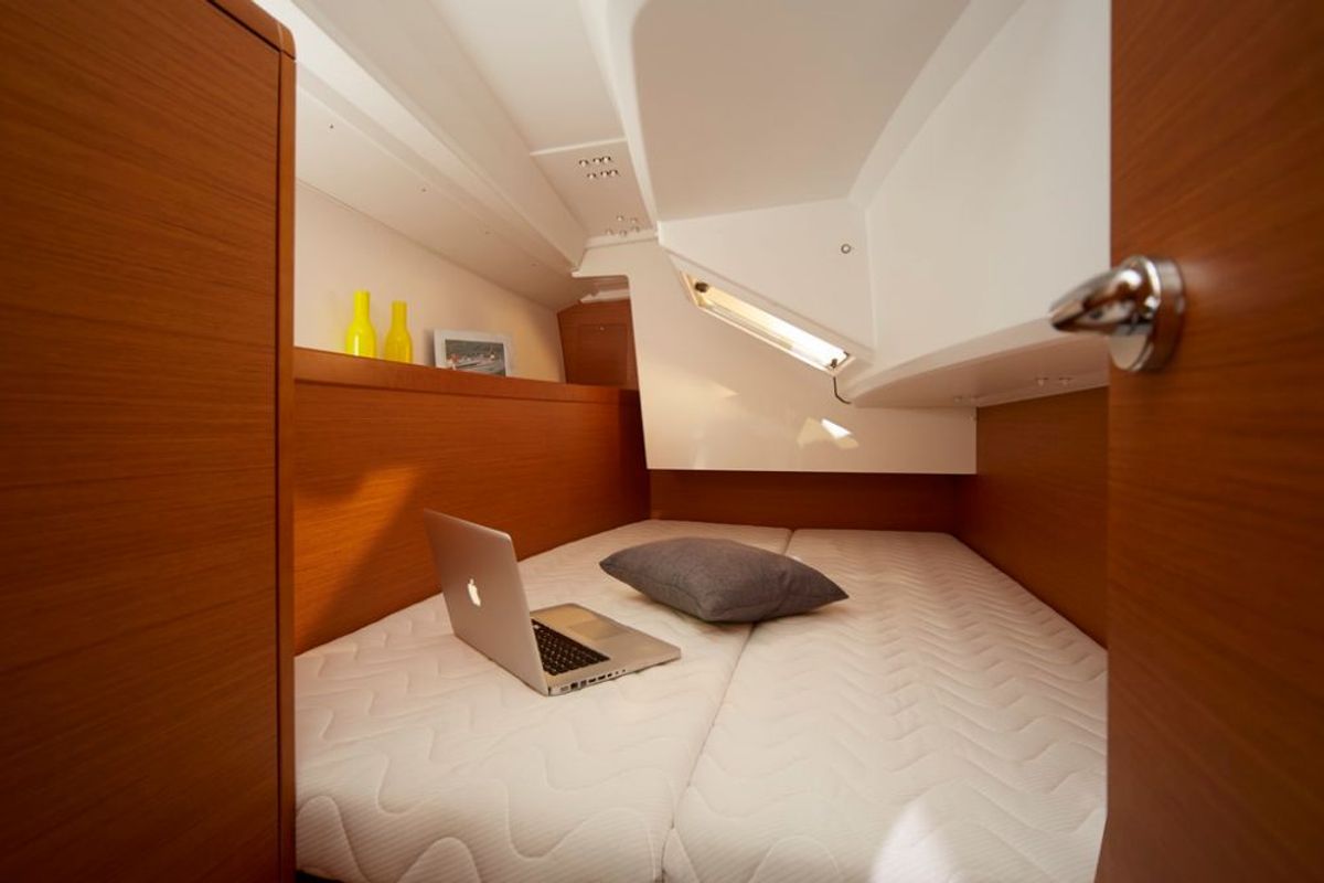 Cabin on Lisa, a Jeanneau Sun Odyssey 349 sailboat at Heiligenhafen, Germany
