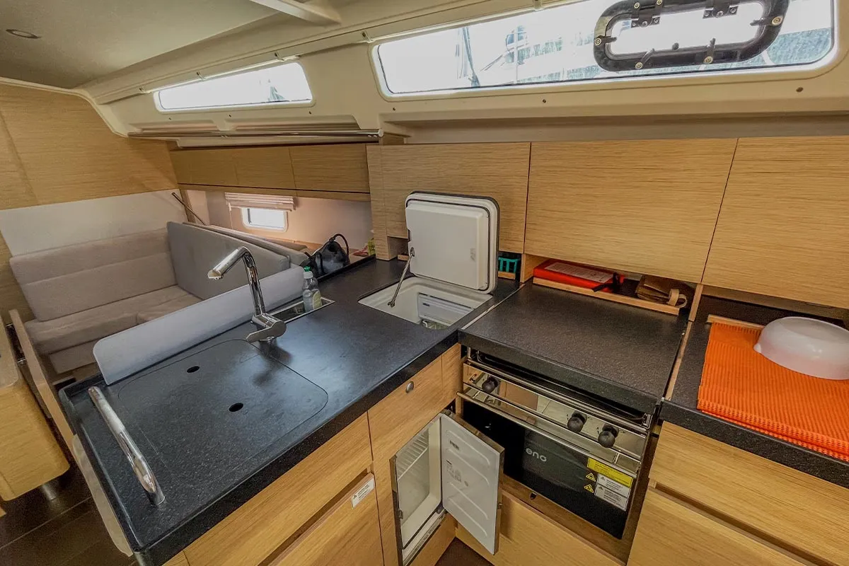 Galley of Pixtin, a Hanse Yachts Hanse 388 sailboat at Plan-d'Aups-Sainte-Baume, France