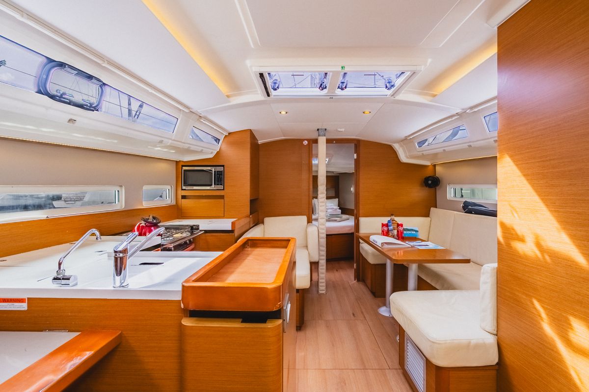 Salon of Tola Sunrise, a Jeanneau Sun Odyssey 410 sailboat at Road Town, British Virgin Islands