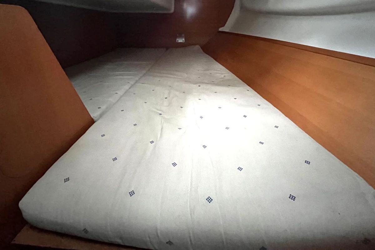 Cabin on Tiaga, a Beneteau First 31.7 sailboat at Saint-Cast-le-Guildo, France