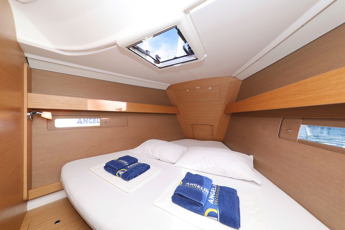 Cabin on Alabama, a Dufour 412 GL sailboat at Grad Biograd na Moru, Croatia