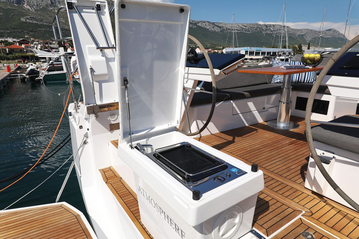 Atmosphere, a Hanse Yachts Hanse 460 sailboat at Grad Kaštela, Croatia