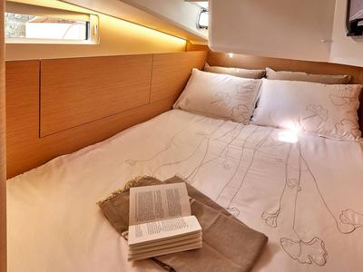 Cabin on Sunsail 410 Premium, a Jeanneau Sun Odyssey 410 sailboat at Gouvia, Greece