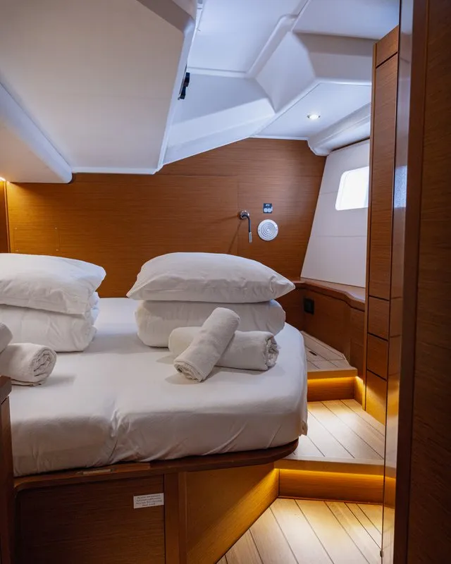 Cabin on Cielito Lindo, a Jeanneau 54 sailboat at Seget Donji, Croatia