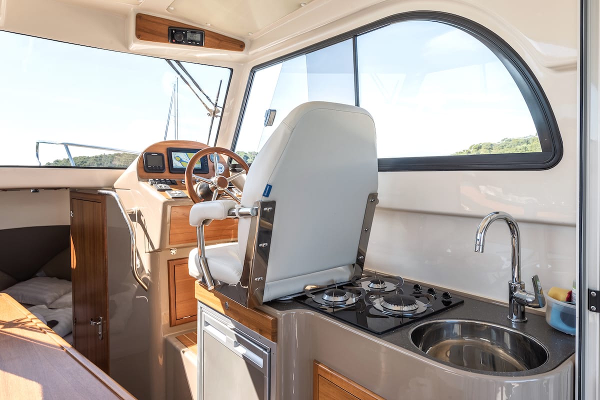 Exterior view of H7 - Nelly, a Leidi 800R motorboat at Grad Pula, Croatia