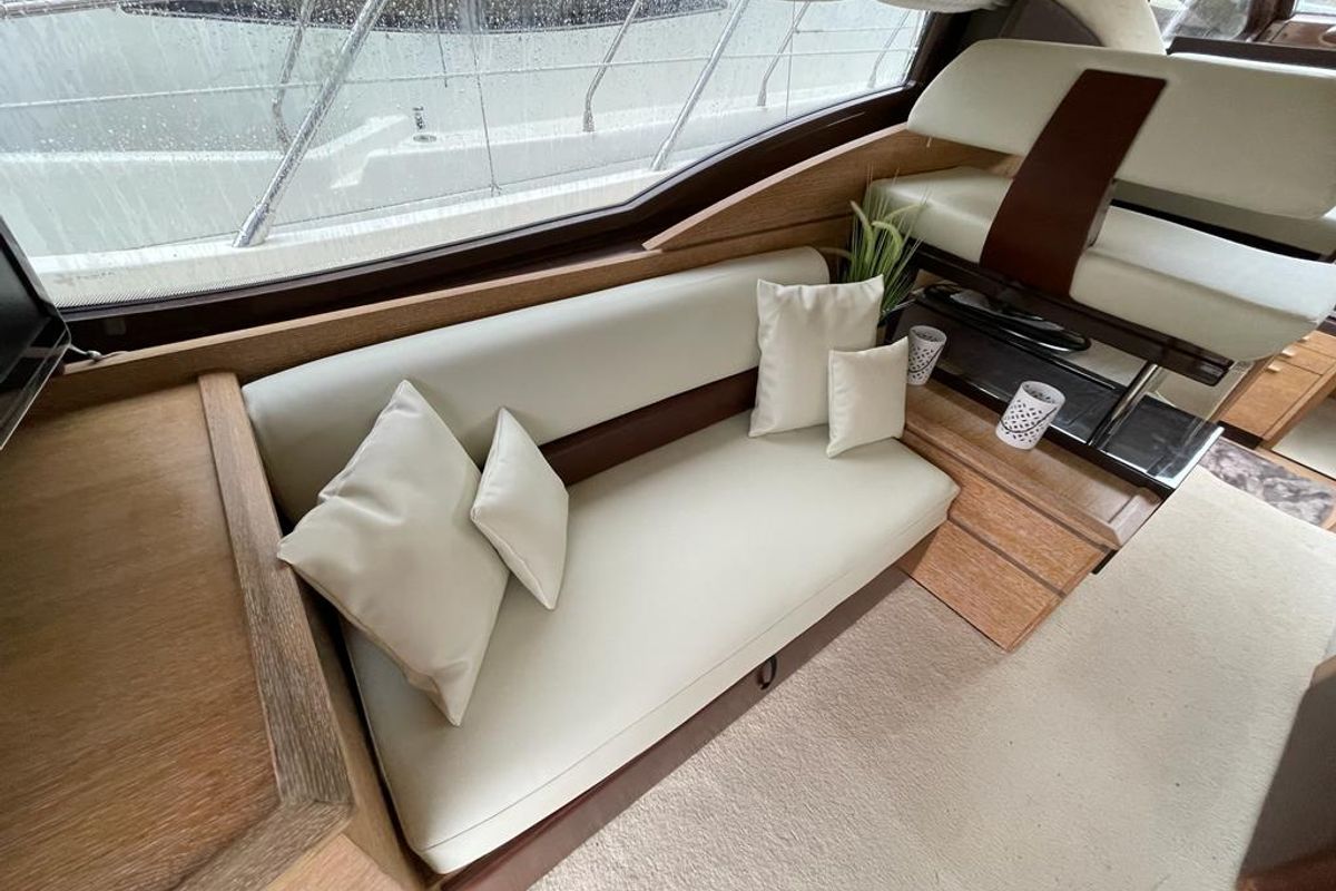 Salon of Kecalu, a Azimut 47 motorboat at Primošten, Croatia
