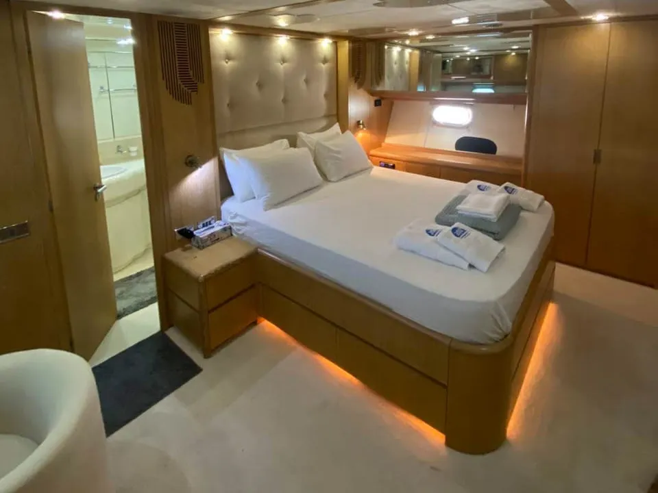 Like A Boss, a Motoryacht Motoryacht yacht at Municipality of Kalamata, Greece