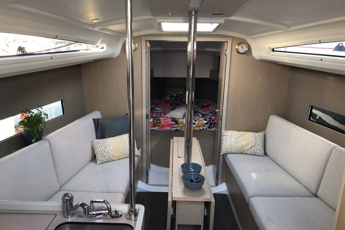 Salon of MOBULA ZERO, a Beneteau Oceanis 30.1 sailboat at Split, Croatia