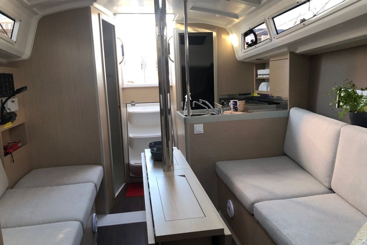Salon of MOBULA ZERO, a Beneteau Oceanis 30.1 sailboat at Split, Croatia