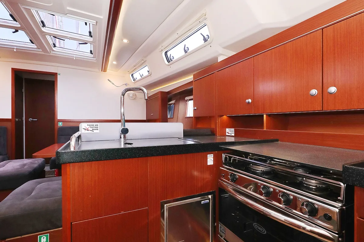 Salon of Bare Necessities, a Hanse Yachts Hanse 455 sailboat at Grad Kaštela, Croatia