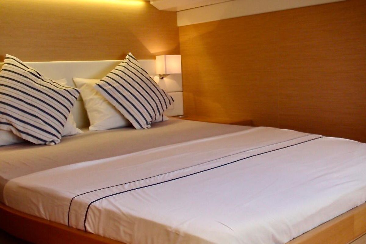 Cabin on Camaron, a Lagoon 620 catamaran at Bodrum, Turkey