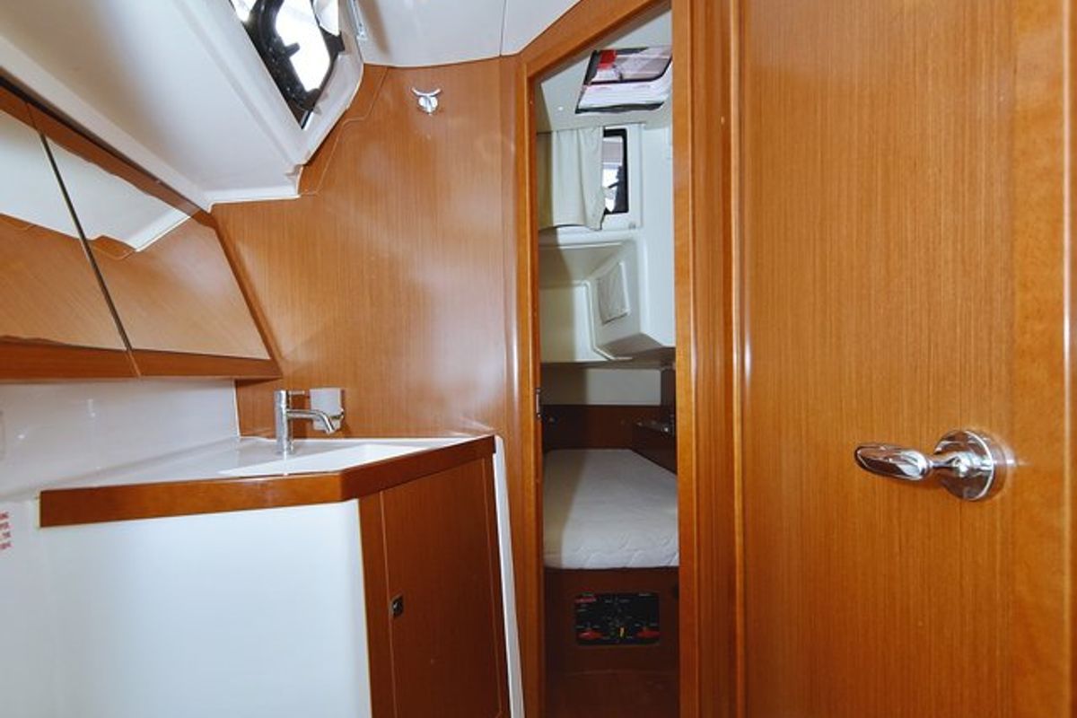Head on Hope, a Beneteau Oceanis 41 sailboat at Zadar, Croatia
