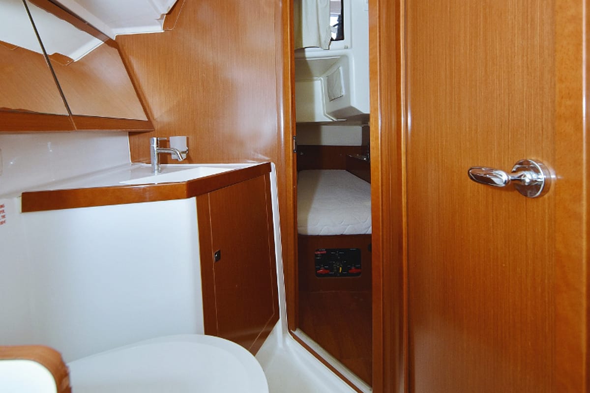 Head on Hope, a Beneteau Oceanis 41 sailboat at Zadar, Croatia