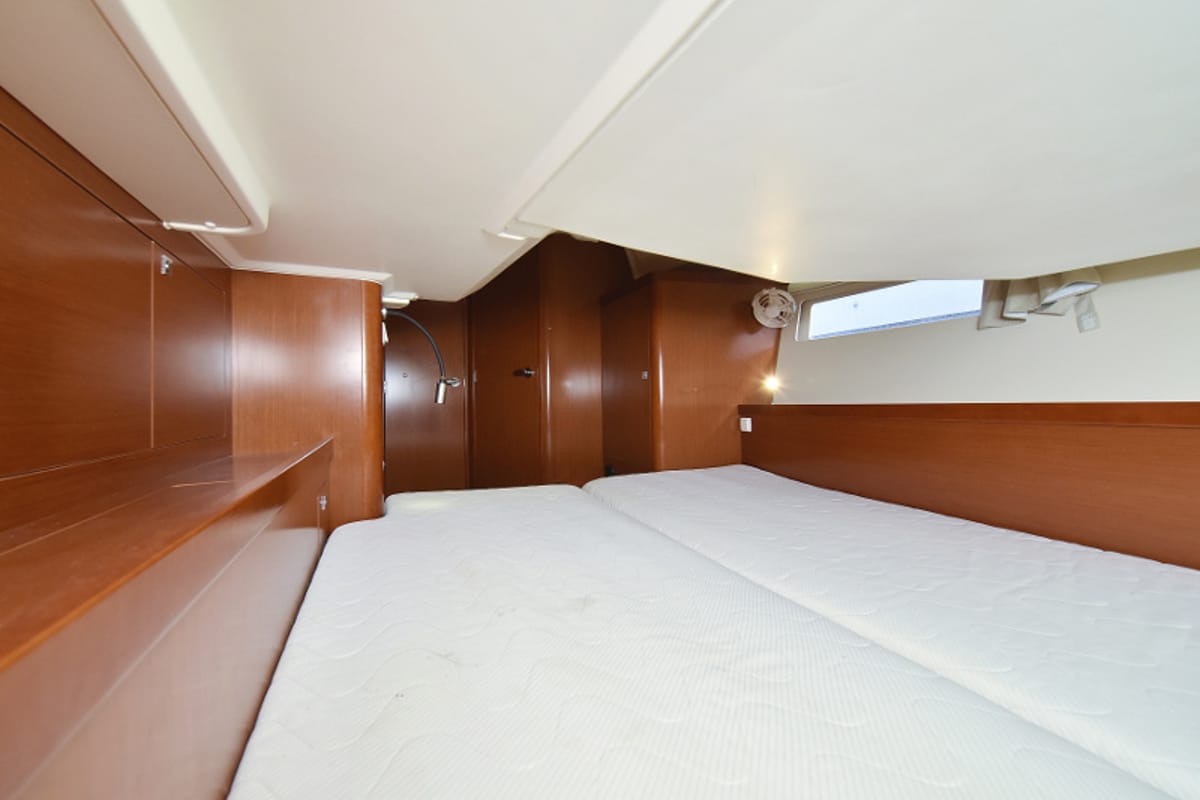 Cabin on Hope, a Beneteau Oceanis 41 sailboat at Zadar, Croatia