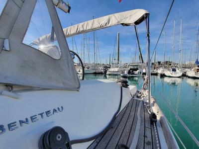 Deck of Perig, a Beneteau Oceanis 31 sailboat at Saint-Cast-le-Guildo, France