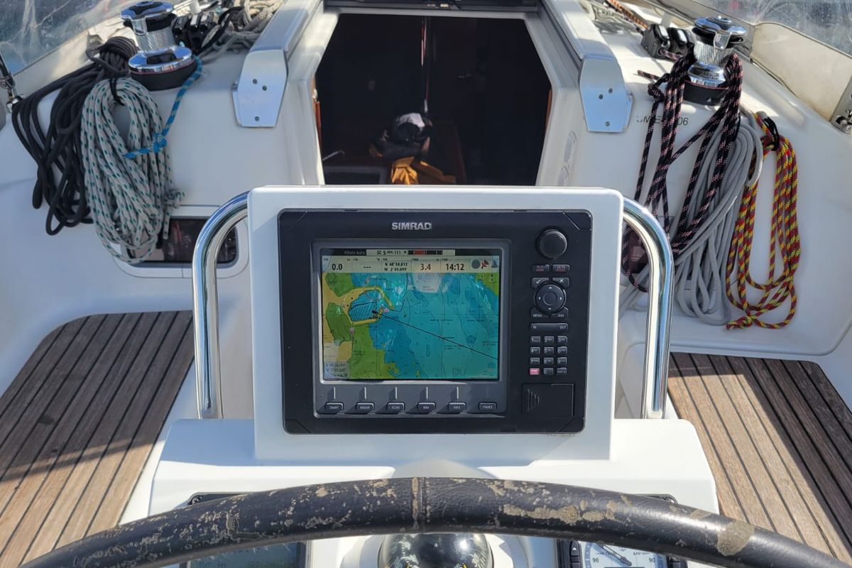 Cockpit of Perig, a Beneteau Oceanis 31 sailboat at Saint-Cast-le-Guildo, France