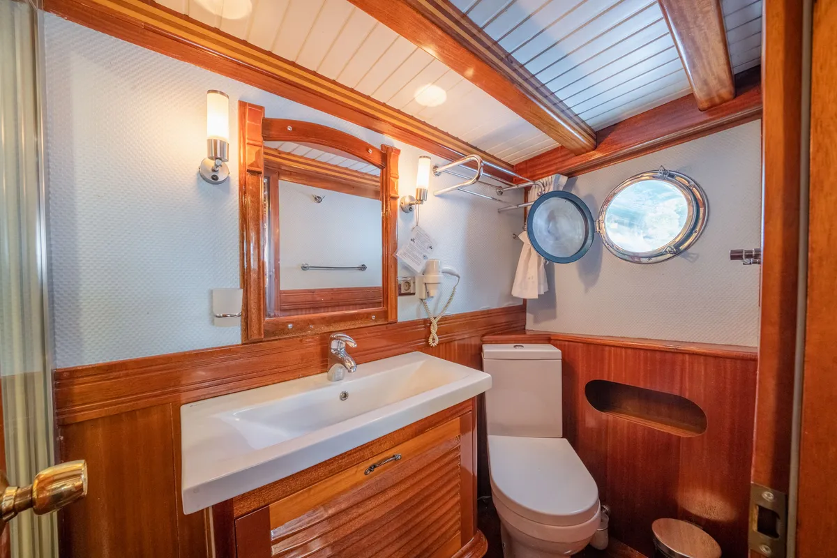 Head on Admiral, a Custom Made Admiral yacht at Bodrum, Turkey