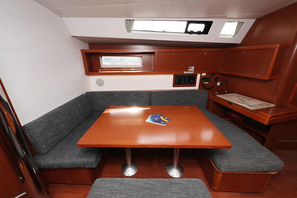 Salon of Zephyra, a Beneteau Oceanis 45 sailboat at Općina Sukošan, Croatia