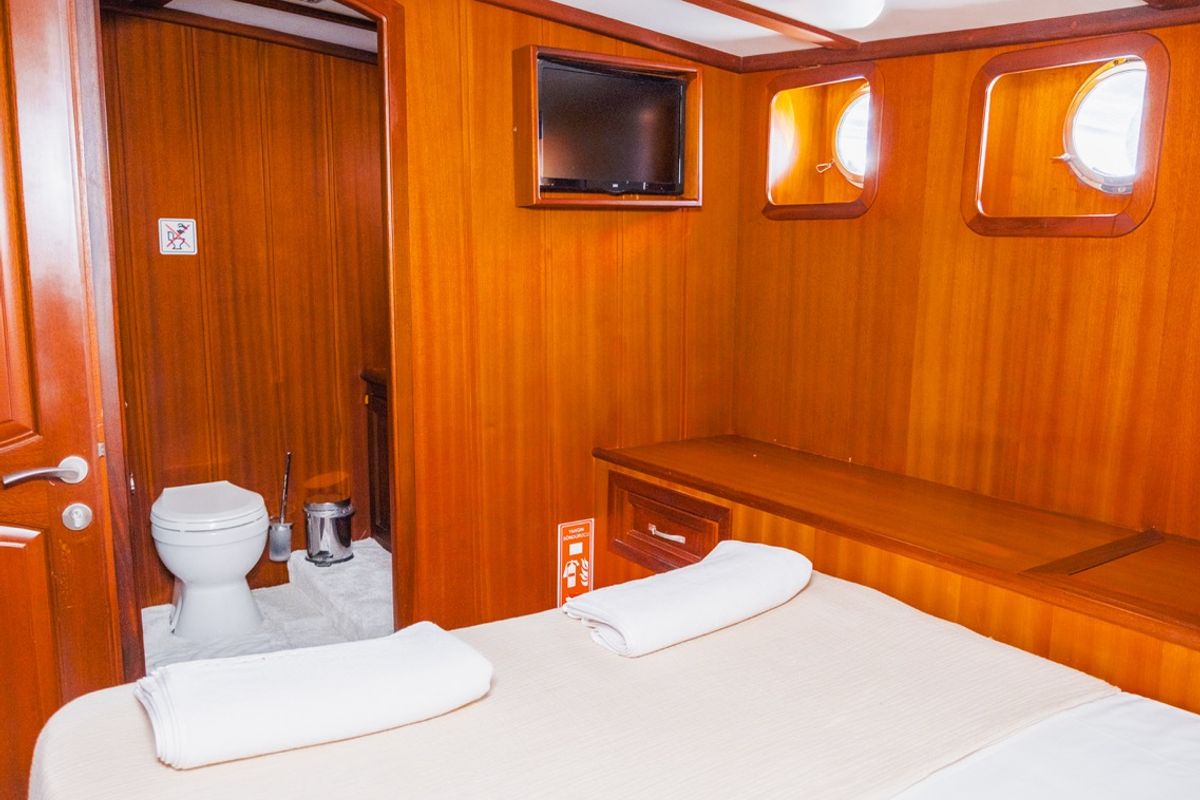 Cabin on EYLUL 17, a Gulet Custom built 183 yacht at Bodrum, Turkey