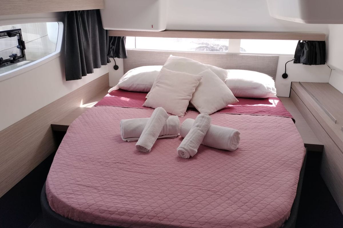 Cabin on Luna, a Fountaine Pajot Isla 40 catamaran at Cagliari, Italy