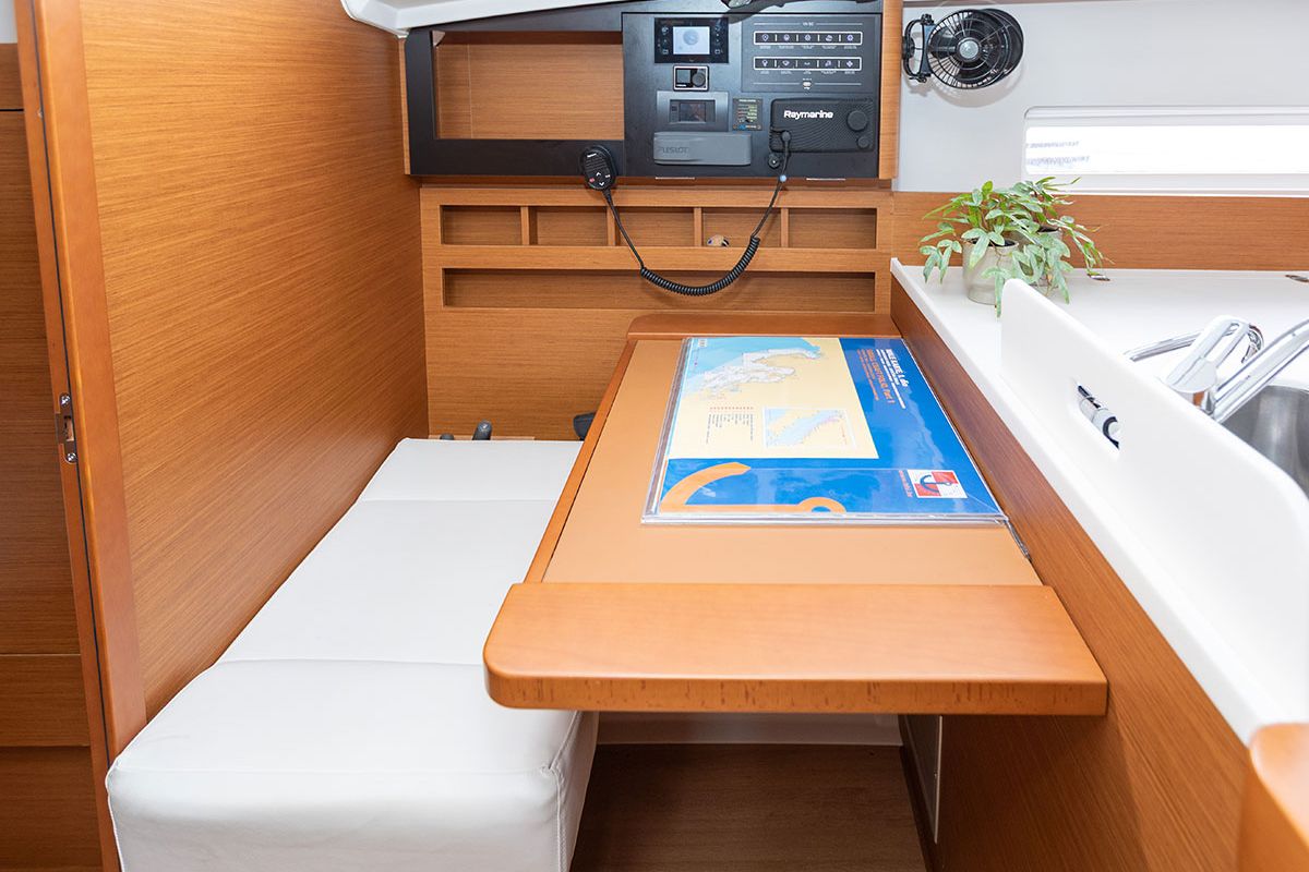 Salon of Oskar, a Jeanneau Sun Odyssey 410 sailboat at Primošten, Croatia
