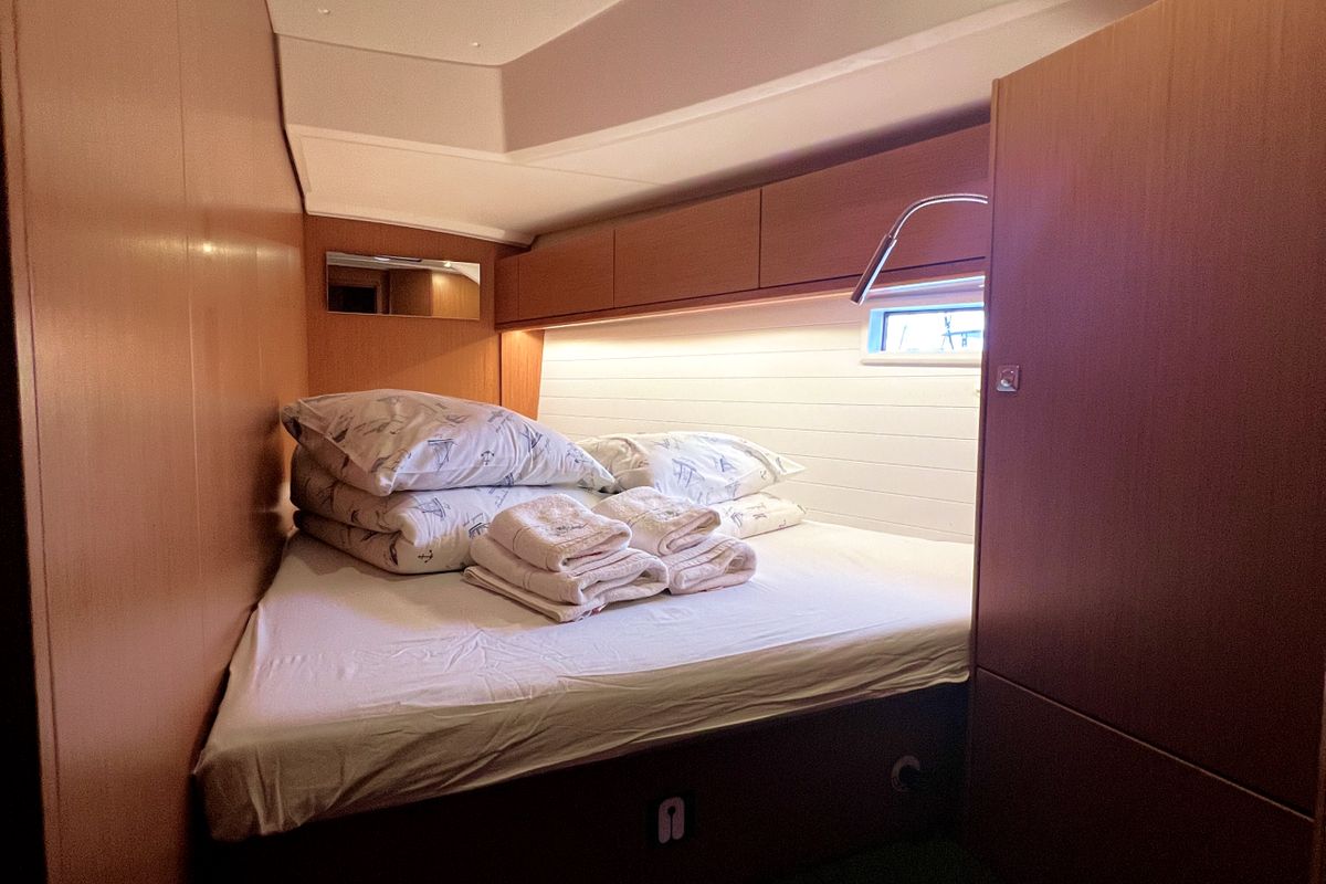 Cabin on Sailuxe - Gloria, a Bavaria Cruiser 46 sailboat at Grad Kaštela, Croatia