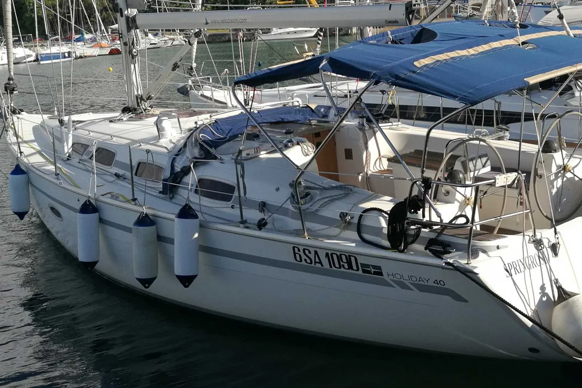 Springrose, a Bavaria Bavaria 40 Cruiser sailboat at Rodi Garganico, Italy